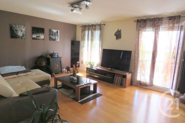 Appartement F4 à vendre - 4 pièces - 82.59 m2 - TRIEL SUR SEINE - 78 - ILE-DE-FRANCE - Century 21 Les Deux Rives Appartement F4 à vendre - 4 pièces - 82.59 m2 - TRIEL SUR SEINE - 78 - ILE-DE-FRANCE - Century 21 Les Deux Rives