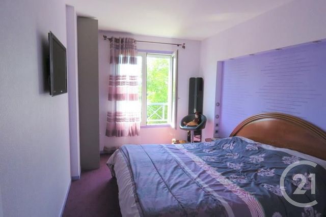 Appartement F4 à vendre - 4 pièces - 82.59 m2 - TRIEL SUR SEINE - 78 - ILE-DE-FRANCE - Century 21 Les Deux Rives Appartement F4 à vendre - 4 pièces - 82.59 m2 - TRIEL SUR SEINE - 78 - ILE-DE-FRANCE - Century 21 Les Deux Rives