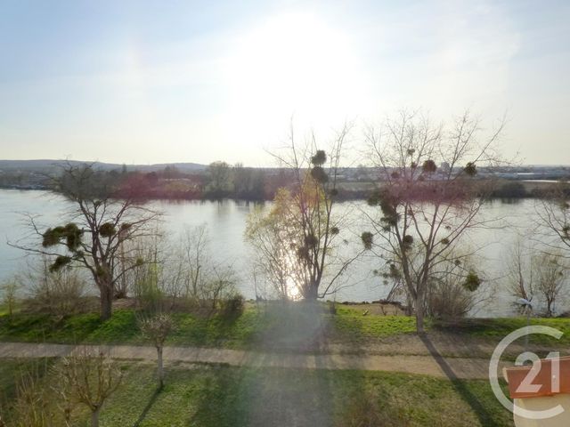Afficher la photo en grand Appartement F3 à vendre - 3 pièces - 78.34 m2 - TRIEL SUR SEINE - 78 - ILE-DE-FRANCE - Century 21 Les Deux Rives