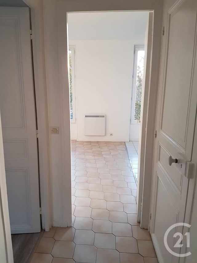 Afficher la photo en grand Appartement F2 à louer - 2 pièces - 27.95 m2 - TRIEL SUR SEINE - 78 - ILE-DE-FRANCE - Century 21 Les Deux Rives