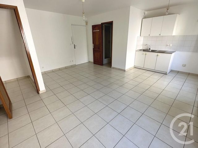 Appartement F1 à vendre - 1 pièce - 26.37 m2 - VERNOUILLET - 78 - ILE-DE-FRANCE - Century 21 Les Deux Rives