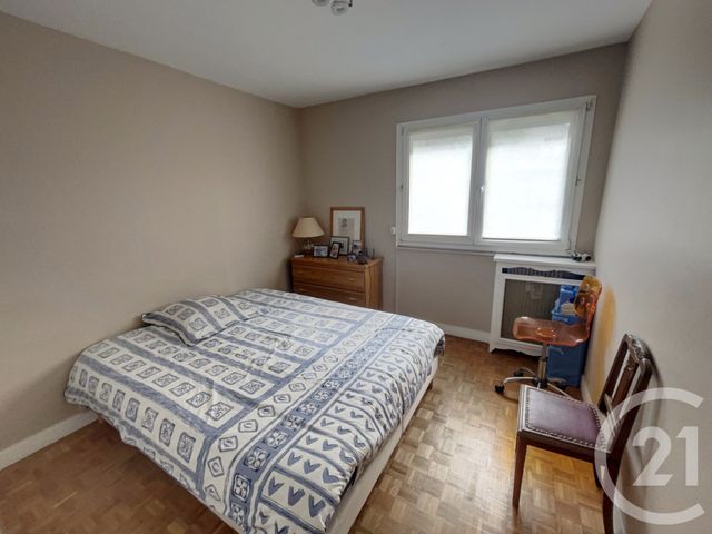 Appartement F5 à vendre - 5 pièces - 82.58 m2 - POISSY - 78 - ILE-DE-FRANCE - Century 21 Les Deux Rives