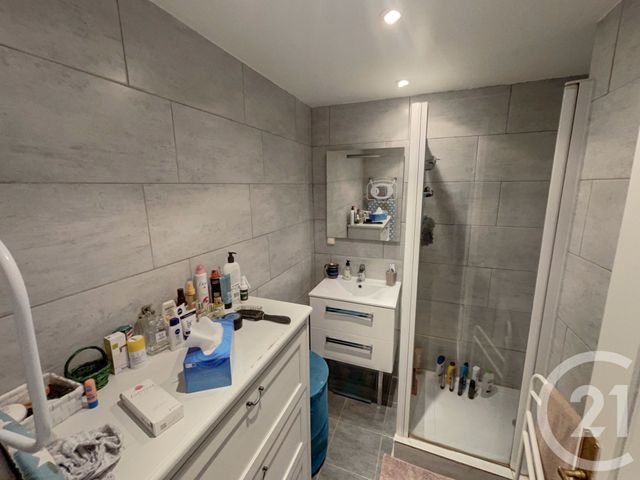 Appartement F5 à vendre - 5 pièces - 82.58 m2 - POISSY - 78 - ILE-DE-FRANCE - Century 21 Les Deux Rives