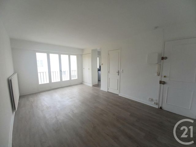 Appartement Studio à louer - 1 pièce - 27.47 m2 - CONFLANS STE HONORINE - 78 - ILE-DE-FRANCE - Century 21 Les Deux Rives