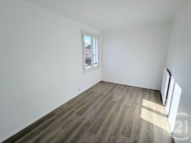 Appartement F4 à louer - 4 pièces - 79.6 m2 - ERAGNY SUR OISE - 95 - ILE-DE-FRANCE - Century 21 Les Deux Rives