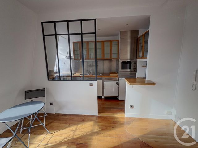 Appartement F2 à vendre - 2 pièces - 50.0 m2 - PARIS - 75018 - ILE-DE-FRANCE - Century 21 Les Deux Rives