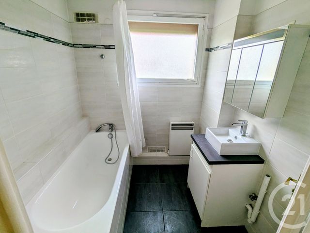 Appartement F4 à louer - 4 pièces - 80.06 m2 - CONFLANS STE HONORINE - 78 - ILE-DE-FRANCE - Century 21 Les Deux Rives