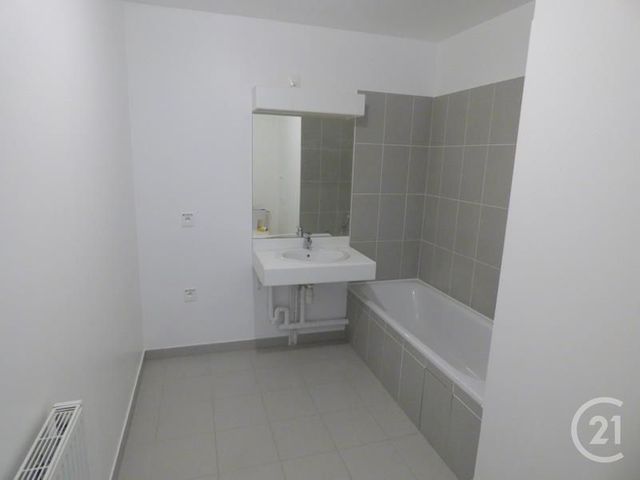 Appartement F2 à louer - 2 pièces - 40.14 m2 - LES MUREAUX - 78 - ILE-DE-FRANCE - Century 21 Les Deux Rives