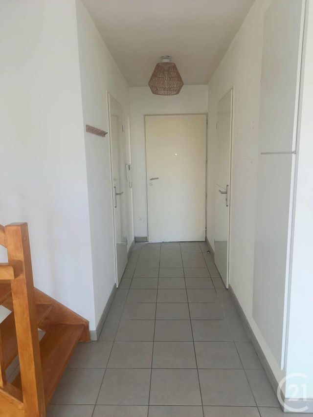 Appartement F3 à vendre - 3 pièces - 74.7 m2 - CHANTELOUP LES VIGNES - 78 - ILE-DE-FRANCE - Century 21 Les Deux Rives