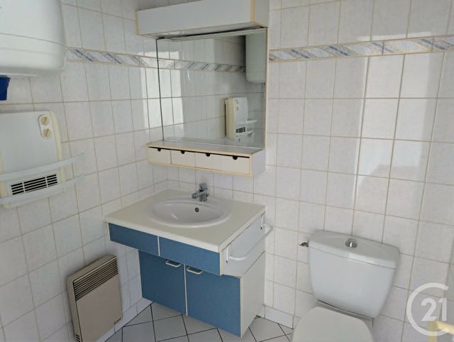 Appartement F1 à louer - 1 pièce - 31.78 m2 - VERNOUILLET - 78 - ILE-DE-FRANCE - Century 21 Les Deux Rives