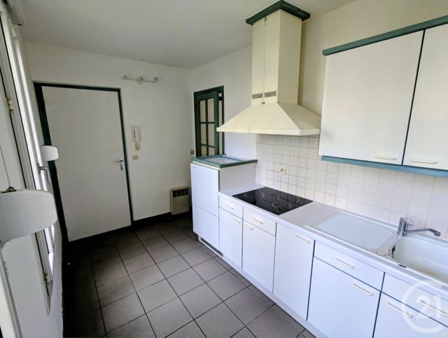 Appartement F1 à louer - 1 pièce - 31.78 m2 - VERNOUILLET - 78 - ILE-DE-FRANCE - Century 21 Les Deux Rives
