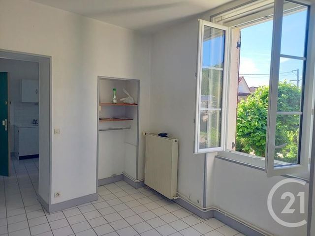Appartement F2 à louer - 2 pièces - 33.16 m2 - MAURECOURT - 78 - ILE-DE-FRANCE - Century 21 Les Deux Rives