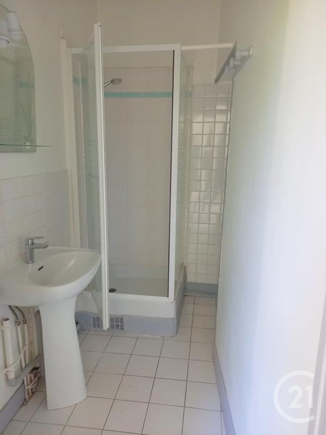 Appartement F2 à louer - 2 pièces - 33.16 m2 - MAURECOURT - 78 - ILE-DE-FRANCE - Century 21 Les Deux Rives