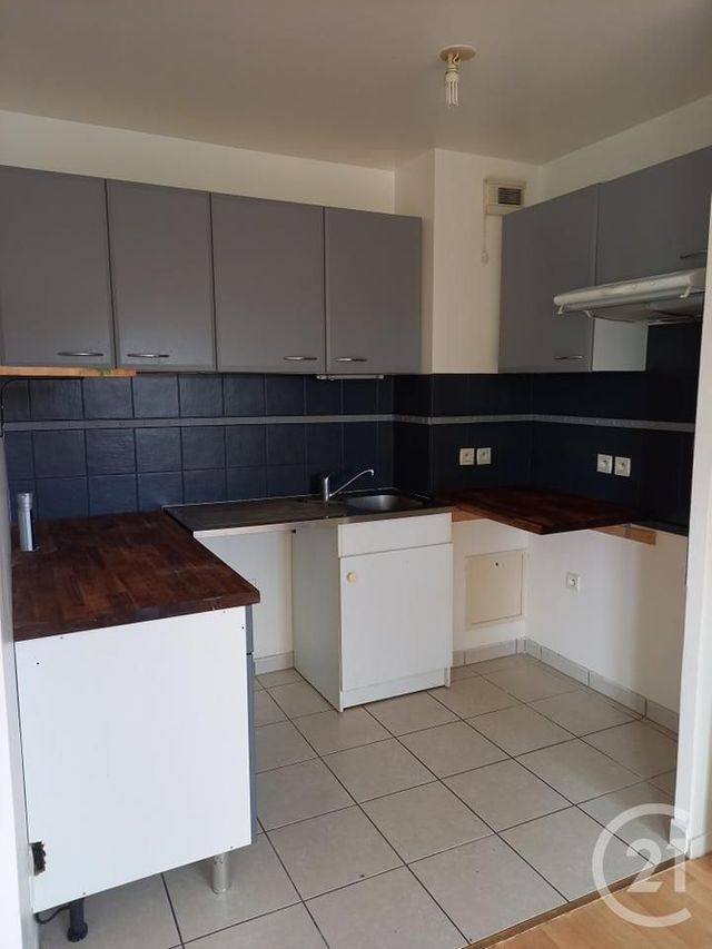 Appartement F2 à louer - 2 pièces - 40.9 m2 - CHANTELOUP LES VIGNES - 78 - ILE-DE-FRANCE - Century 21 Les Deux Rives