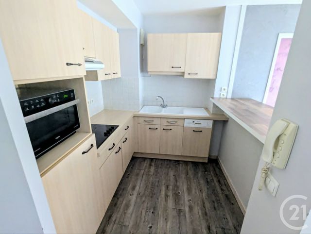 Appartement F2 à louer - 2 pièces - 35.4 m2 - MANTES LA JOLIE - 78 - ILE-DE-FRANCE - Century 21 Les Deux Rives
