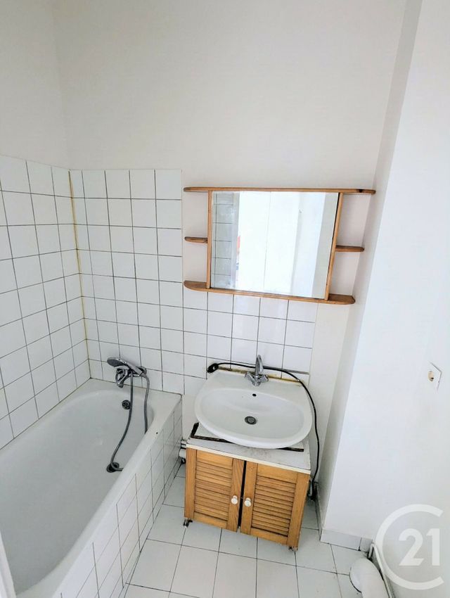 Appartement F1 à louer - 1 pièce - 30.0 m2 - TRIEL SUR SEINE - 78 - ILE-DE-FRANCE - Century 21 Les Deux Rives